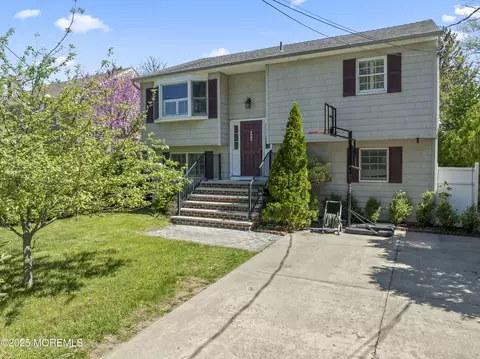 117 Maple Ave, Fair Haven, NJ 07704