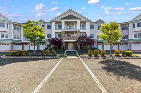 10318 Falston Cir #318, Old Bridge, NJ 08857