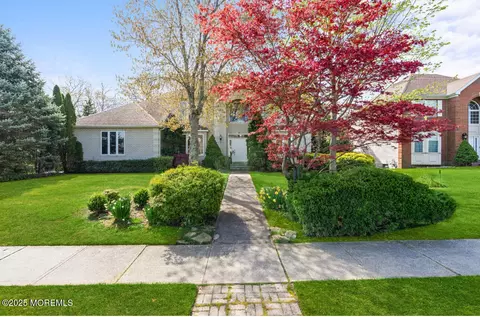 20 Dune Rd, Ocean, NJ 07712