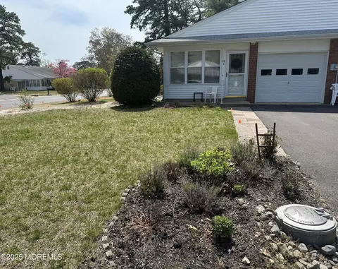 59 Kennedy Dr # A, Whiting, NJ 08759
