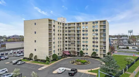 1000 River Rd #3C, Belmar, NJ 07719