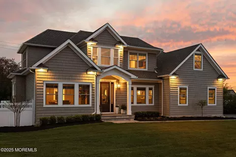 14 Balmer Ct, Oceanport, NJ 07757