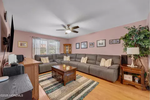 809 Leonardville Rd, Middletown, NJ 07748 photo 5
