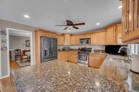 809 Leonardville Rd, Middletown, NJ 07748 photo 11