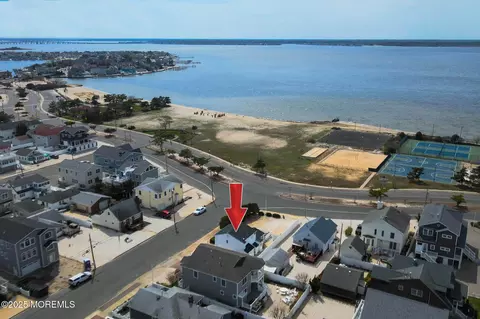 907 Bay Blvd, Lavallette, NJ 08735