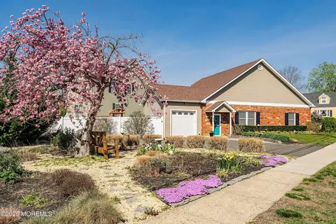 255 S Lake Dr, Brick, NJ 08724