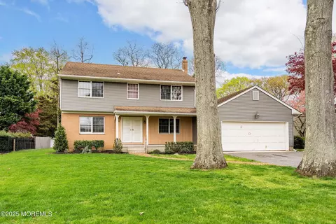 2015 Vernon St, Oakhurst, NJ 07755