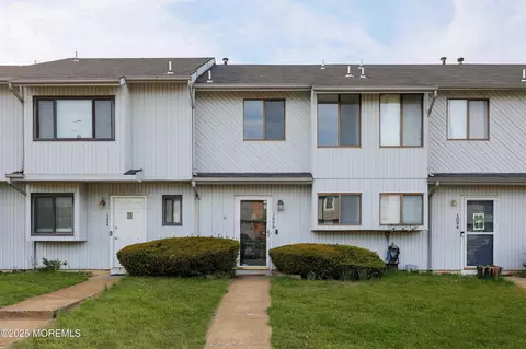 1096 Sawmill Rd, Brick, NJ 08724