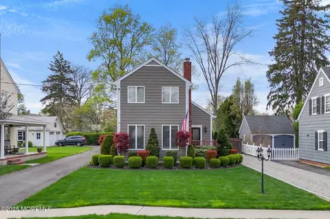 3 Berkeley Pl, Freehold, NJ 07728