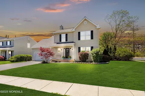 391 Mamie Dr, Brick, NJ 08723