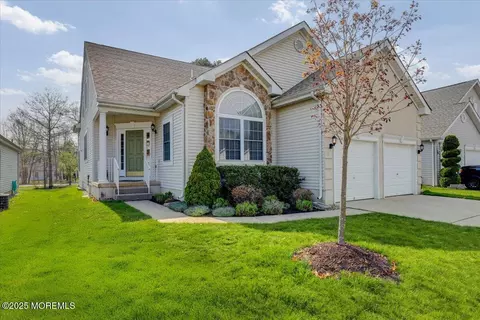 14 Congressional Rd, Jackson, NJ 08527