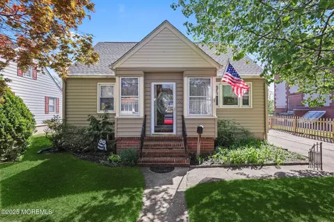 14 Seventh Ave, Florence, NJ 08518
