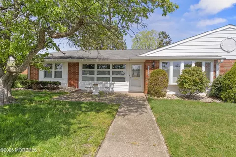293 Malvern Ct E # A, Lakewood, NJ 08701