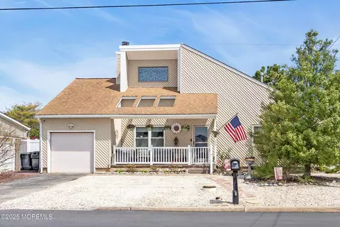 1083 Walter Blvd, Manahawkin, NJ 08050