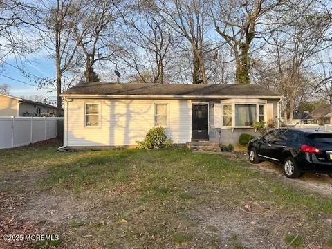 536 Devon St, Forked River, NJ 08731
