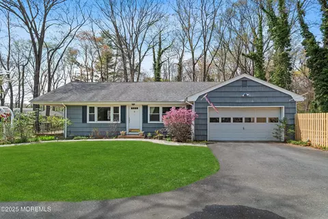 53 Birchwood Ct, Tinton Falls, NJ 07724
