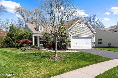 3 W Fontaine Way, Farmingdale, NJ 07727