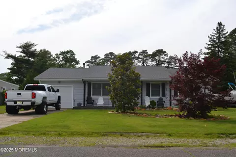 456 Admiral Rd, Forked River, NJ 08731