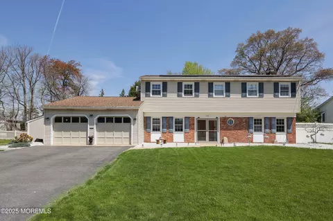 70 Old Bridge Dr, Howell, NJ 07731