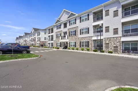 1122 Vanderbergh Blvd #1122, Monroe, NJ 08831