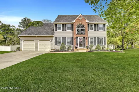 1427 Swan Ln, Mullica Hill, NJ 08062