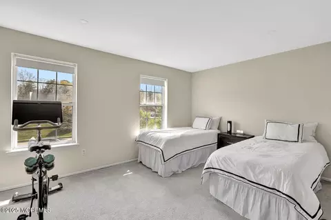 Bedroom - 12 Arrowhead Cir, Jackson, NJ 08527 photo 5 of 10