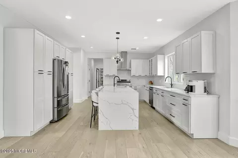 Kitchen - 12 Arrowhead Cir, Jackson, NJ 08527 photo 2 of 5