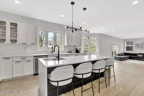 Kitchen - 12 Arrowhead Cir, Jackson, NJ 08527 photo 4 of 5