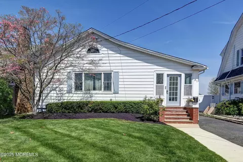 31 Sherman Ave, West Long Branch, NJ 07764