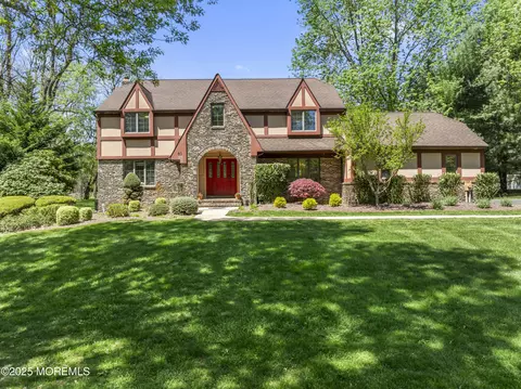 60 Sandalwood Dr, Marlboro, NJ 07746