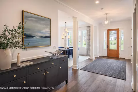 Entry Way - 5 Bingham Ct, Rumson, NJ 07760 photo 2 of 5