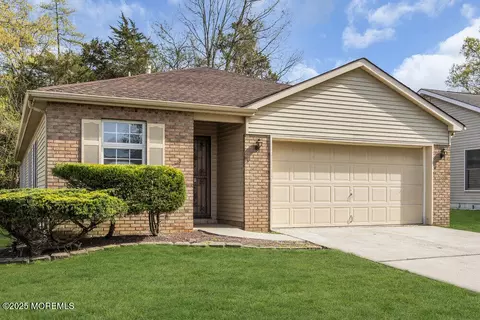 1744 Buttonwood Ave, Toms River, NJ 08755
