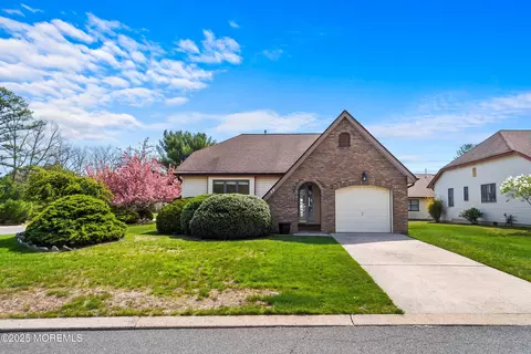 39 Fir Rd, Manahawkin, NJ 08050