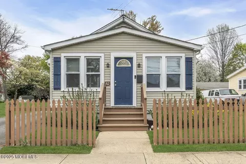 82 Hauser Ave, Yardville, NJ 08620