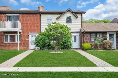 38 Adriana Ct, Brick, NJ 08724