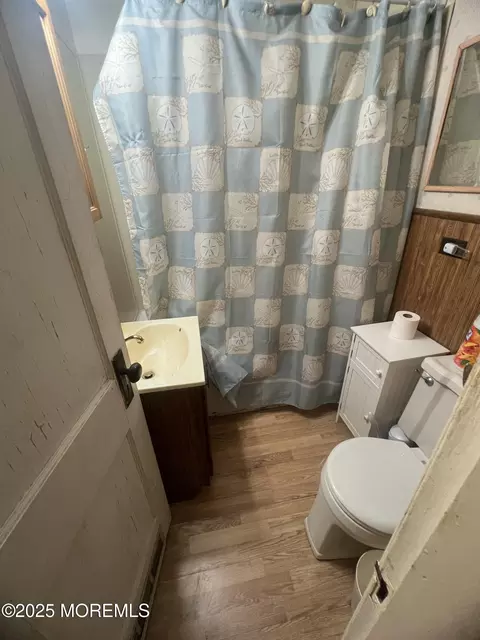 Bath - 570 Vaughn Ave, Forked River, NJ 08731 photo 1 of 1
