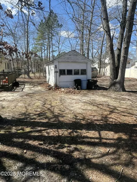 Exterior - 570 Vaughn Ave, Forked River, NJ 08731 photo 3 of 5