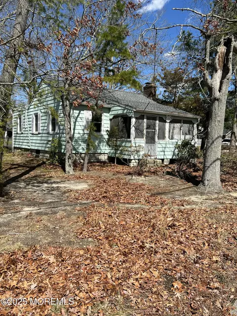 Exterior - 570 Vaughn Ave, Forked River, NJ 08731 photo 5 of 5
