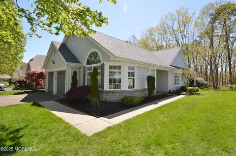2759 Lenox St, Toms River, NJ 08755