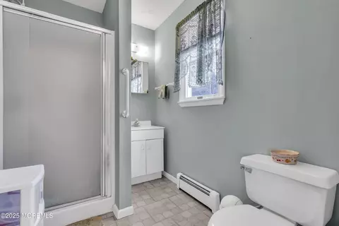 Bath - 3 Oak St, Waretown, NJ 08758 photo 2 of 2