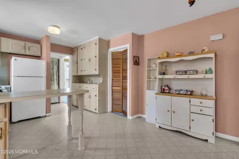 Kitchen - 3 Oak St, Waretown, NJ 08758 photo 3 of 3