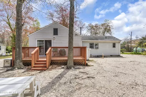 Exterior - 3 Oak St, Waretown, NJ 08758 photo 8 of 8