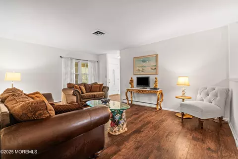 119 Buckingham Dr # B, Lakewood, NJ 08701