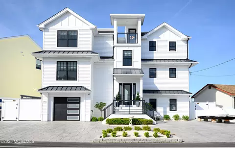 1181 Jennifer Ln, Beach Haven West, NJ 08050