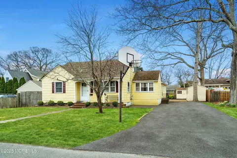 304 Barbara Dr, Point Pleasant, NJ 08742