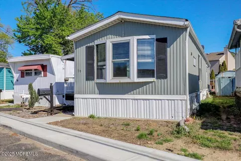 19 Mary Ann Ct, Keansburg, NJ 07734