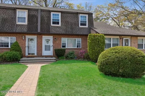 430 Lonna Ct, Brick, NJ 08724