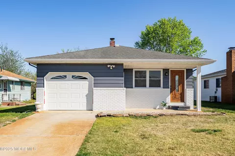 22 Saint Kitts Dr, Toms River, NJ 08757