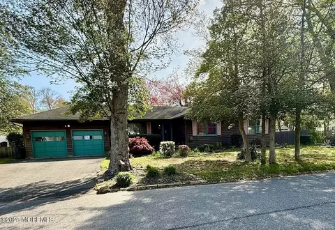 82 Bonita Rd, Waretown, NJ 08758