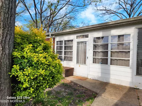 98 Edinburgh Ln # B, Lakewood, NJ 08701